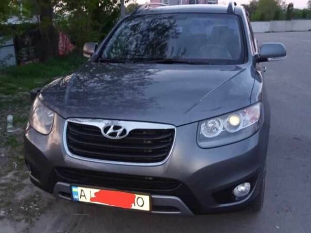 Сірий Хендай Санта Фе, об'ємом двигуна 2.2 л та пробігом 440 тис. км за 11000 $, фото 1 на Automoto.ua