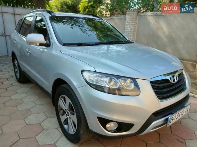 Хендай Санта Фе 2011 в Измаиле на Automoto.ua Серый Хендай Санта Фе, объемом двигателя 2.2 л и пробегом 160 тыс. км за 15300 $, фото 1 на Automoto.ua