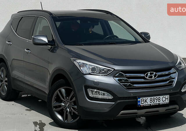 Серый Хендай Санта Фе, объемом двигателя 2.2 л и пробегом 213 тыс. км за 18490 $, фото 1 на Automoto.ua