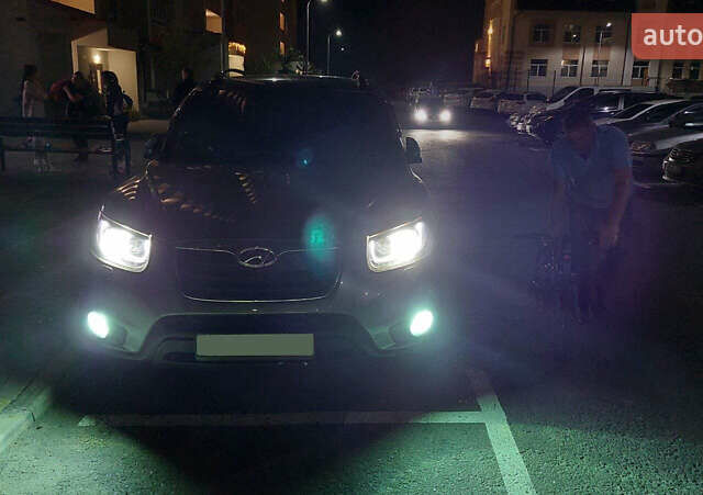 Хендай Санта Фе 2012 в Киеве на Automoto.ua Серый Хендай Санта Фе, объемом двигателя 2.2 л и пробегом 211 тыс. км за 14200 $, фото 1 на Automoto.ua