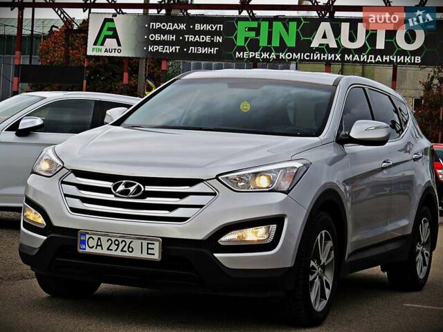 Хендай Санта Фе 2012 в Черкассах на Automoto.ua Серый Хендай Санта Фе, объемом двигателя 2 л и пробегом 335 тыс. км за 13900 $, фото 1 на Automoto.ua