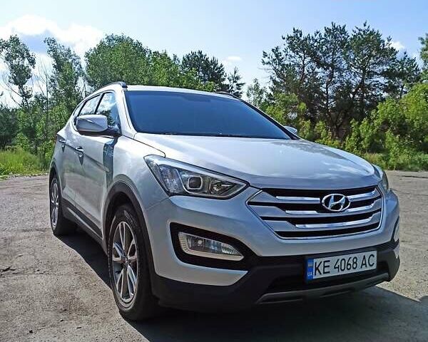 Серый Хендай Санта Фе, объемом двигателя 2 л и пробегом 185 тыс. км за 16200 $, фото 1 на Automoto.ua