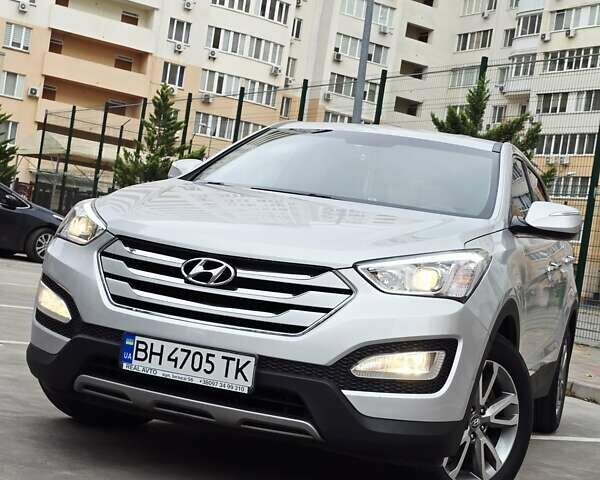 Серый Хендай Санта Фе, объемом двигателя 2.2 л и пробегом 180 тыс. км за 17199 $, фото 1 на Automoto.ua