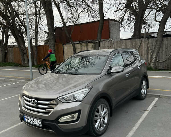 Сірий Хендай Санта Фе, об'ємом двигуна 2 л та пробігом 158 тис. км за 12400 $, фото 1 на Automoto.ua