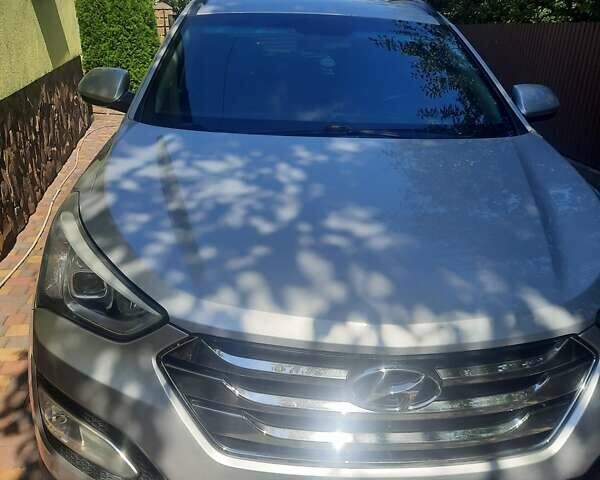 Серый Хендай Санта Фе, объемом двигателя 2.4 л и пробегом 190 тыс. км за 14999 $, фото 1 на Automoto.ua