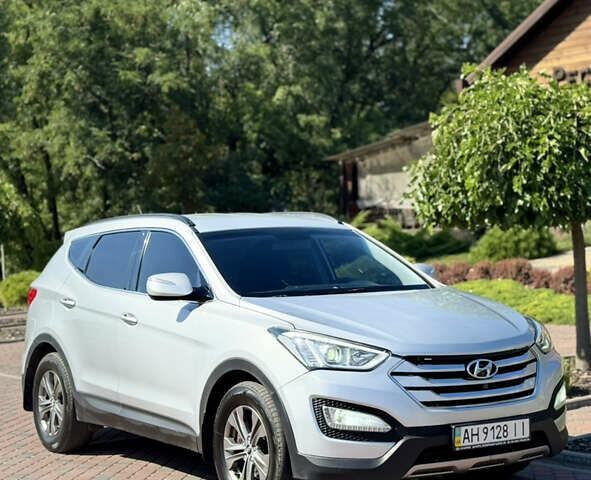 Серый Хендай Санта Фе, объемом двигателя 2.2 л и пробегом 290 тыс. км за 13700 $, фото 1 на Automoto.ua