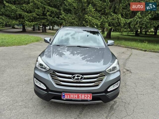 Серый Хендай Санта Фе, объемом двигателя 2.2 л и пробегом 219 тыс. км за 15950 $, фото 1 на Automoto.ua