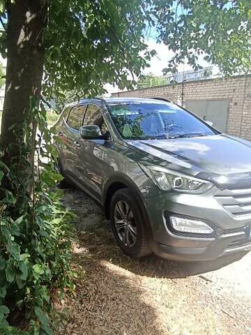 Сірий Хендай Санта Фе, об'ємом двигуна 2.2 л та пробігом 150 тис. км за 16899 $, фото 1 на Automoto.ua