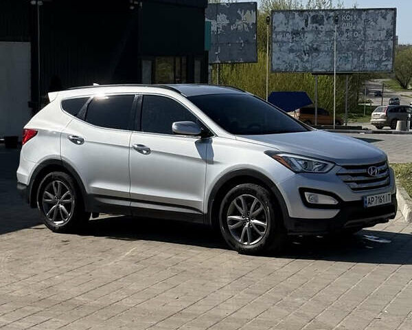 Сірий Хендай Санта Фе, об'ємом двигуна 2 л та пробігом 200 тис. км за 14000 $, фото 1 на Automoto.ua