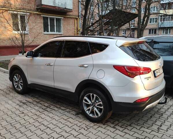 Серый Хендай Санта Фе, объемом двигателя 2.2 л и пробегом 235 тыс. км за 18500 $, фото 1 на Automoto.ua