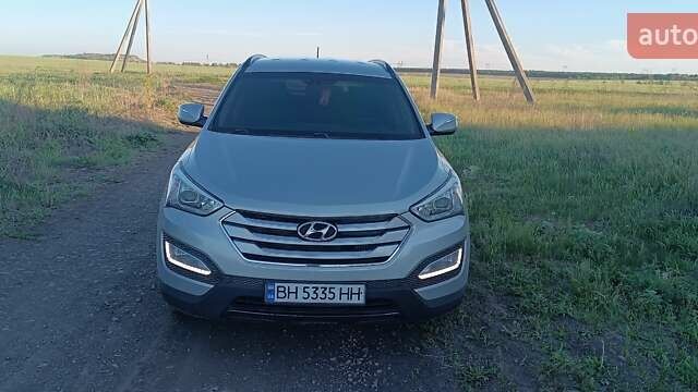 Серый Хендай Санта Фе, объемом двигателя 2.2 л и пробегом 217 тыс. км за 16500 $, фото 1 на Automoto.ua