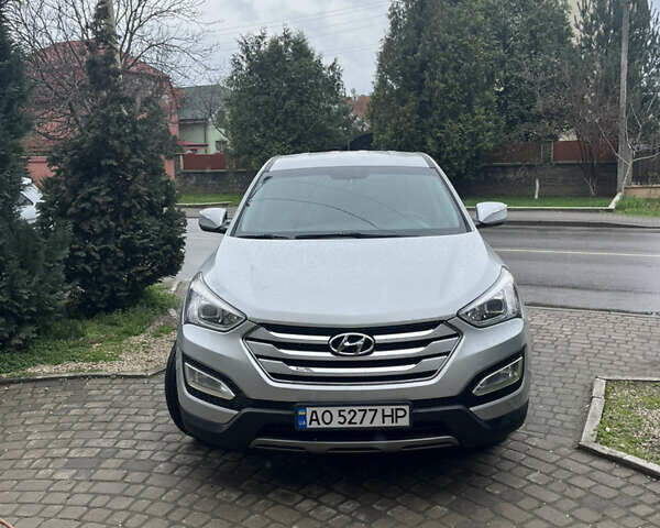 Серый Хендай Санта Фе, объемом двигателя 2 л и пробегом 281 тыс. км за 16600 $, фото 1 на Automoto.ua