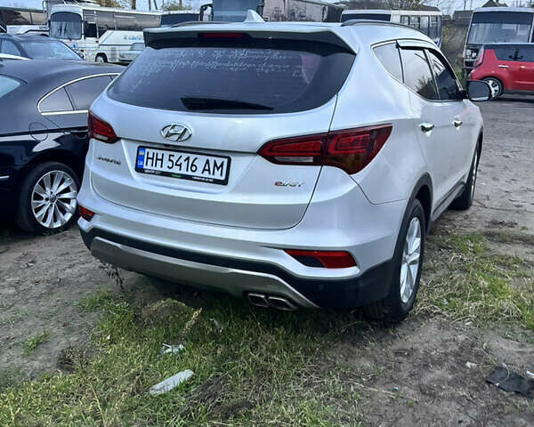 Сірий Хендай Санта Фе, об'ємом двигуна 2 л та пробігом 125 тис. км за 19000 $, фото 1 на Automoto.ua