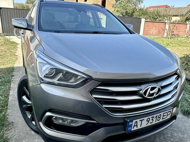 Серый Хендай Санта Фе, объемом двигателя 2 л и пробегом 104 тыс. км за 19400 $, фото 1 на Automoto.ua
