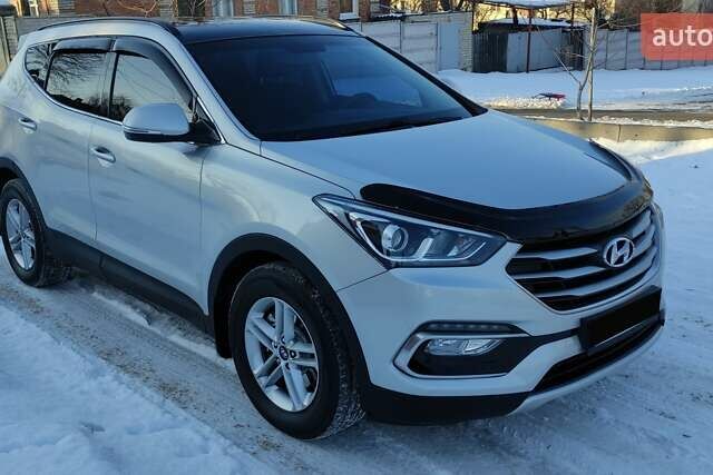 Серый Хендай Санта Фе, объемом двигателя 2.36 л и пробегом 100 тыс. км за 19500 $, фото 1 на Automoto.ua
