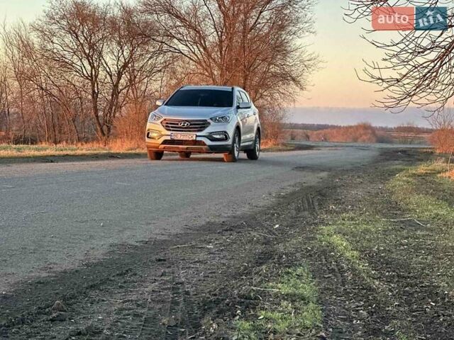 Серый Хендай Санта Фе, объемом двигателя 2.4 л и пробегом 160 тыс. км за 15500 $, фото 1 на Automoto.ua