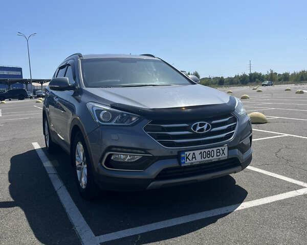 Серый Хендай Санта Фе, объемом двигателя 2.2 л и пробегом 178 тыс. км за 20900 $, фото 1 на Automoto.ua