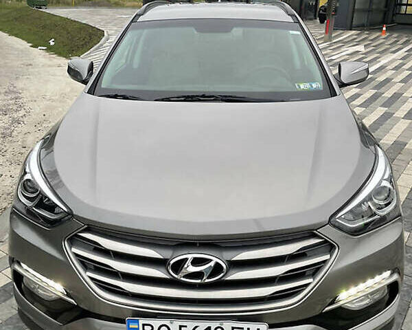 Серый Хендай Санта Фе, объемом двигателя 2.36 л и пробегом 97 тыс. км за 12700 $, фото 1 на Automoto.ua