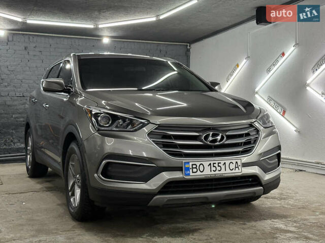 Хендай Санта Фе 2018 в Кременце на Automoto.ua Серый Хендай Санта Фе, объемом двигателя 2.4 л и пробегом 67 тыс. км за 19000 $, фото 1 на Automoto.ua