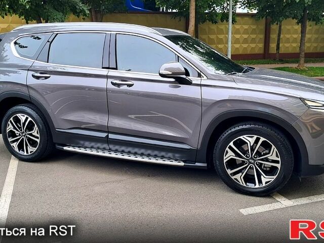 Серый Хендай Санта Фе, объемом двигателя 2.2 л и пробегом 142 тыс. км за 27900 $, фото 1 на Automoto.ua