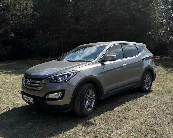 Серый Хендай Санта Фе, объемом двигателя 2.36 л и пробегом 50 тыс. км за 16500 $, фото 1 на Automoto.ua