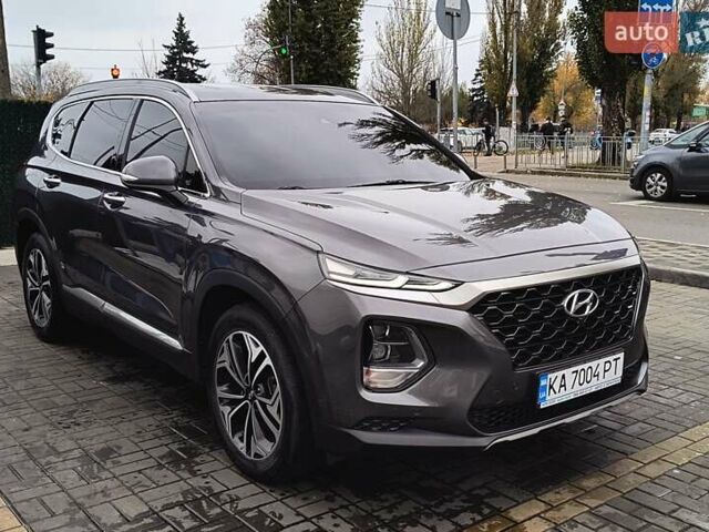 Серый Хендай Санта Фе, объемом двигателя 2 л и пробегом 113 тыс. км за 26400 $, фото 1 на Automoto.ua