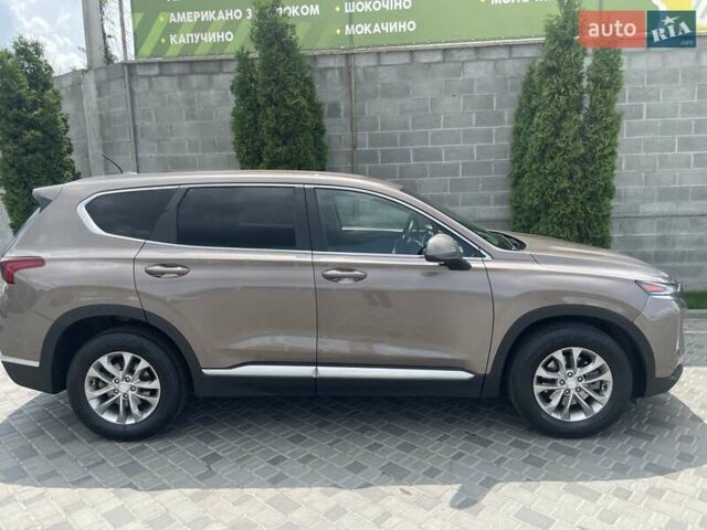 Серый Хендай Санта Фе, объемом двигателя 2.36 л и пробегом 99 тыс. км за 19800 $, фото 1 на Automoto.ua