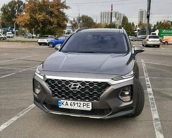 Сірий Хендай Санта Фе, об'ємом двигуна 2 л та пробігом 104 тис. км за 29300 $, фото 1 на Automoto.ua