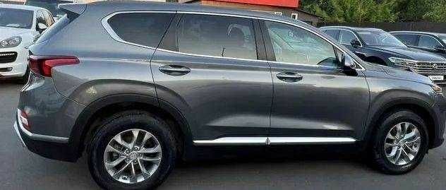 Серый Хендай Санта Фе, объемом двигателя 0 л и пробегом 138 тыс. км за 20000 $, фото 1 на Automoto.ua