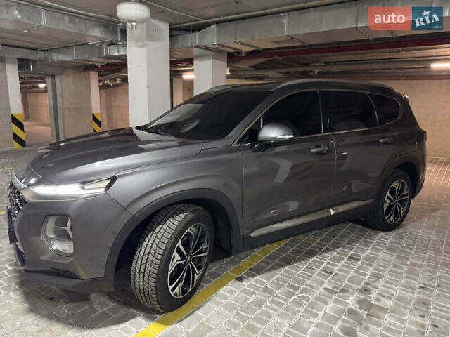 Сірий Хендай Санта Фе, об'ємом двигуна 2.2 л та пробігом 147 тис. км за 27500 $, фото 1 на Automoto.ua