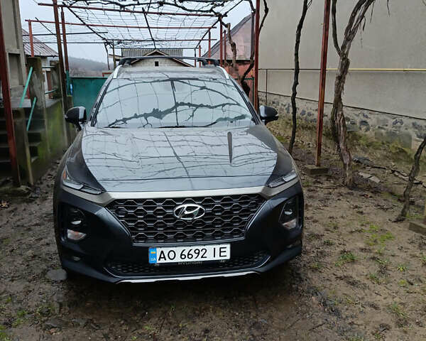 Сірий Хендай Санта Фе, об'ємом двигуна 2 л та пробігом 114 тис. км за 52000 $, фото 1 на Automoto.ua
