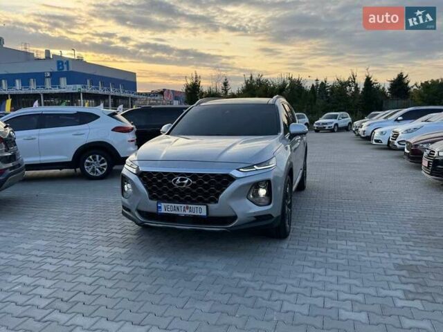 Серый Хендай Санта Фе, объемом двигателя 2 л и пробегом 56 тыс. км за 29500 $, фото 1 на Automoto.ua