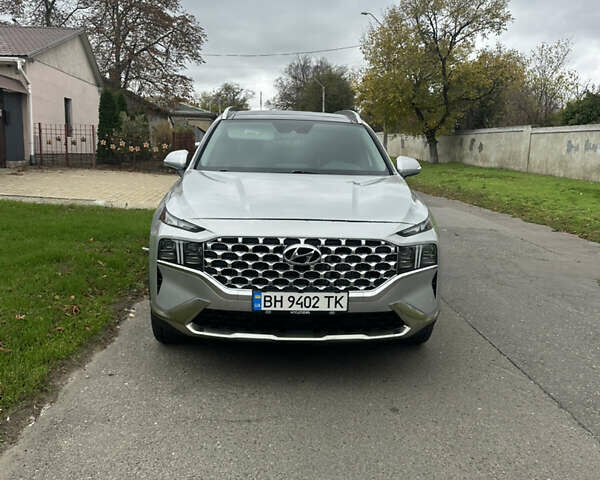 Серый Хендай Санта Фе, объемом двигателя 1.6 л и пробегом 70 тыс. км за 32300 $, фото 1 на Automoto.ua