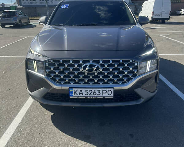 Серый Хендай Санта Фе, объемом двигателя 2.15 л и пробегом 73 тыс. км за 32900 $, фото 1 на Automoto.ua