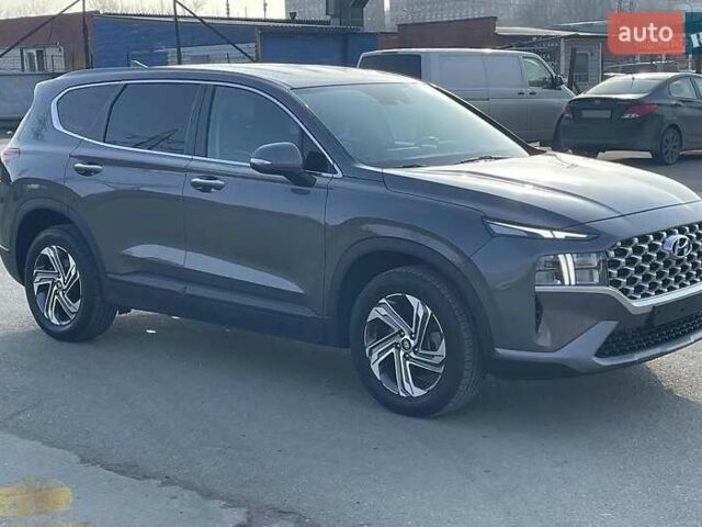 Серый Хендай Санта Фе, объемом двигателя 2.5 л и пробегом 30 тыс. км за 25000 $, фото 1 на Automoto.ua