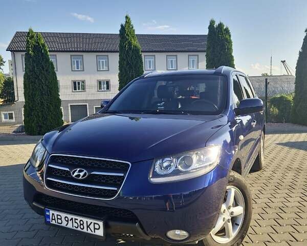 Синий Хендай Санта Фе, объемом двигателя 2.19 л и пробегом 245 тыс. км за 9400 $, фото 1 на Automoto.ua