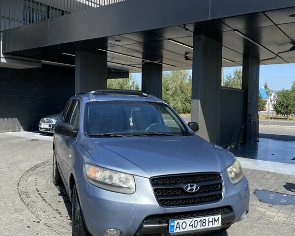 Синий Хендай Санта Фе, объемом двигателя 2.19 л и пробегом 245 тыс. км за 8500 $, фото 1 на Automoto.ua