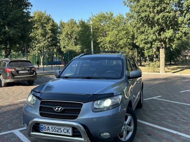 Синий Хендай Санта Фе, объемом двигателя 2.2 л и пробегом 261 тыс. км за 9800 $, фото 1 на Automoto.ua