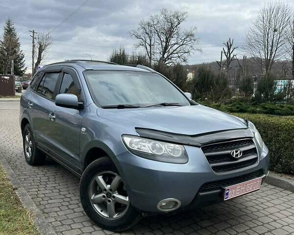 Синий Хендай Санта Фе, объемом двигателя 2.2 л и пробегом 329 тыс. км за 8700 $, фото 1 на Automoto.ua