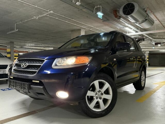 Синий Хендай Санта Фе, объемом двигателя 2.2 л и пробегом 271 тыс. км за 5000 $, фото 1 на Automoto.ua