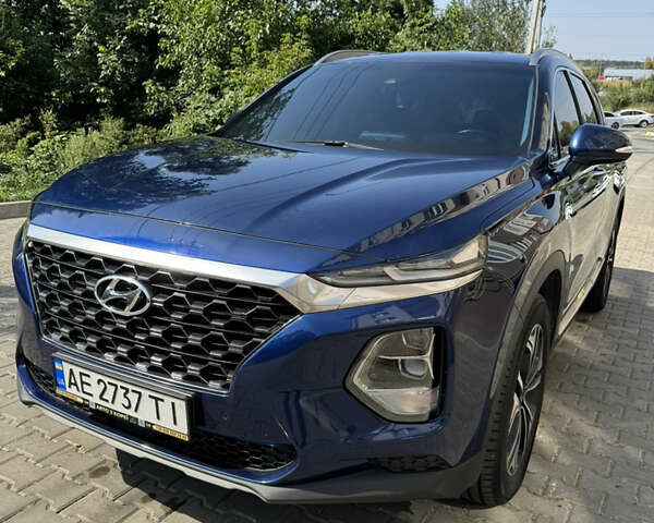 Синий Хендай Санта Фе, объемом двигателя 2 л и пробегом 135 тыс. км за 27000 $, фото 1 на Automoto.ua