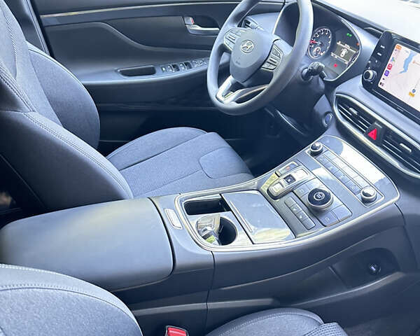 Синий Хендай Санта Фе, объемом двигателя 2.5 л и пробегом 9 тыс. км за 31900 $, фото 1 на Automoto.ua