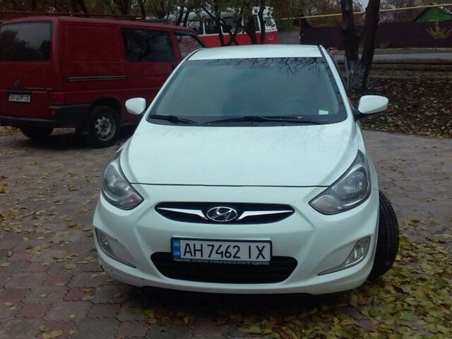 Білий Хендай Соларіс, об'ємом двигуна 1.4 л та пробігом 109 тис. км за 9500 $, фото 1 на Automoto.ua
