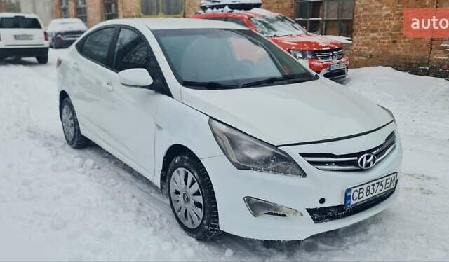 Білий Хендай Соларіс, об'ємом двигуна 1.6 л та пробігом 216 тис. км за 6390 $, фото 1 на Automoto.ua
