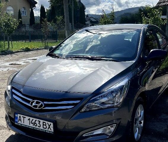 Сірий Хендай Соларіс, об'ємом двигуна 1 л та пробігом 38 тис. км за 10800 $, фото 1 на Automoto.ua