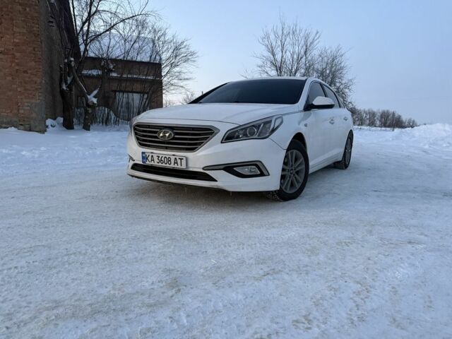 Білий Хендай Соната, об'ємом двигуна 2 л та пробігом 274 тис. км за 7000 $, фото 1 на Automoto.ua
