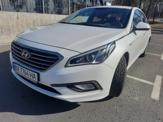 Белый Хендай Соната, объемом двигателя 2 л и пробегом 285 тыс. км за 9700 $, фото 1 на Automoto.ua