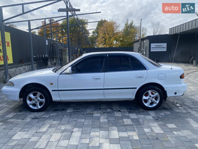 Белый Хендай Соната, объемом двигателя 2 л и пробегом 330 тыс. км за 1700 $, фото 1 на Automoto.ua