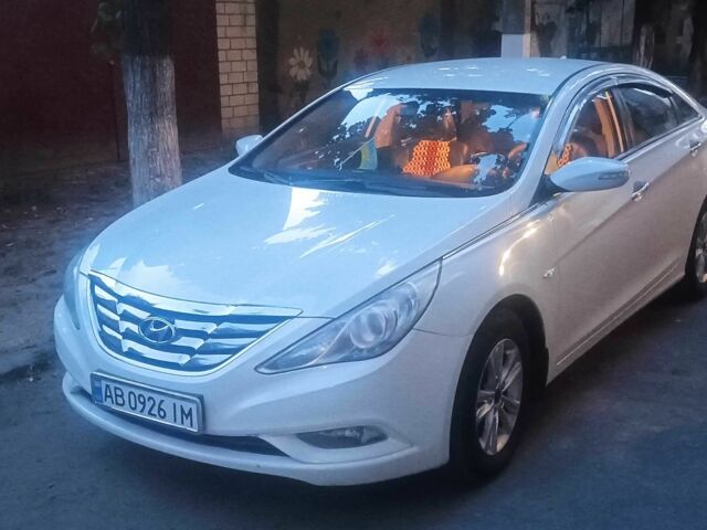Білий Хендай Соната, об'ємом двигуна 2 л та пробігом 3 тис. км за 8500 $, фото 1 на Automoto.ua