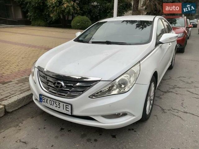 Білий Хендай Соната, об'ємом двигуна 2 л та пробігом 260 тис. км за 6800 $, фото 1 на Automoto.ua